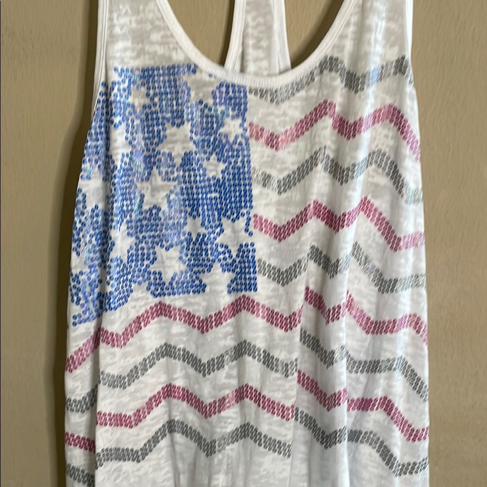 Jenni  Clothing White Tank with Blue and Red Chevron SZ L - Picture 3 of 4